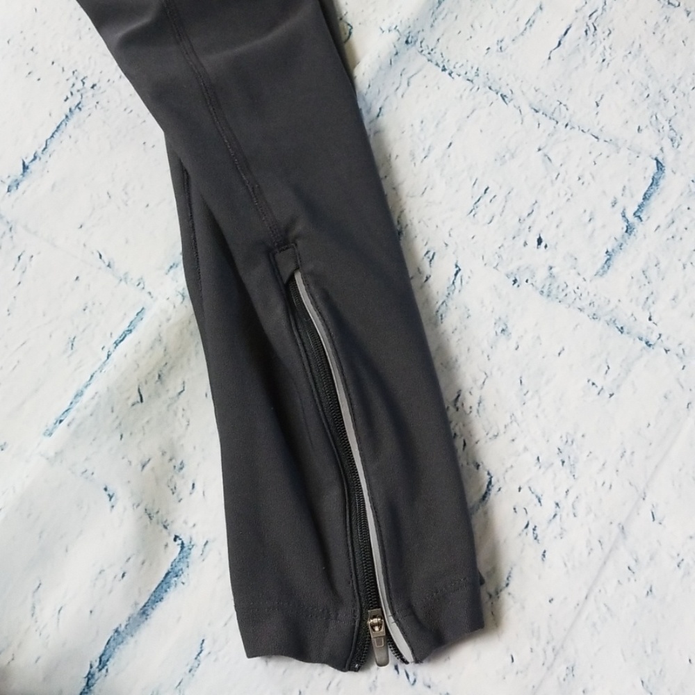 Nike Dry Fit Running Capris - Picture 2 of 6